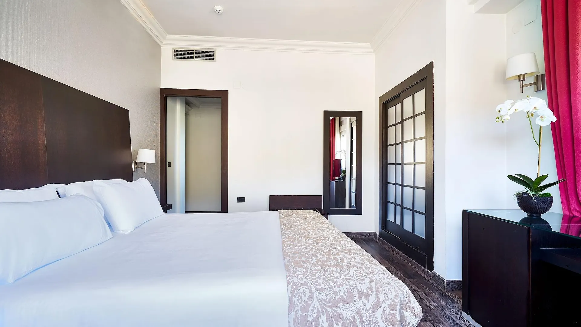 Hotel Crisol Guadalupe Granada